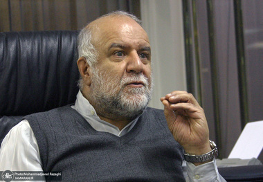 تا وقتی پول نفت در اینستکس جابجا نشود اتفاقی نیفتاده/ از کاهش بیشتر قیمت نفت حمایت می کنیم/ نگران استیضاح نیستم، فشارهای سیاسی عادی است/ وزارت نفت فقط مجری تغییر قیمت بنزین بود، نه تصمیم گیر