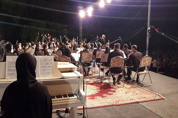 شب بهاری ارکستر سمفونیک تهران در باغ‌موزه عفیف آباد شیراز