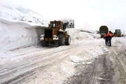 برف جاده های کوهستانی زنجان را مسدود کرد