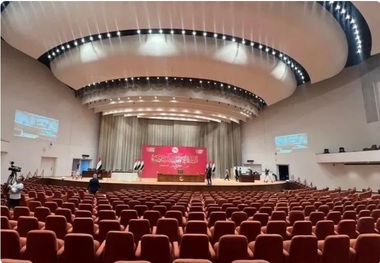 پارلمان جدید عراق نخستین جلسه خود را در بحبوحه رقابت بر سر ریاست برگزار می کند