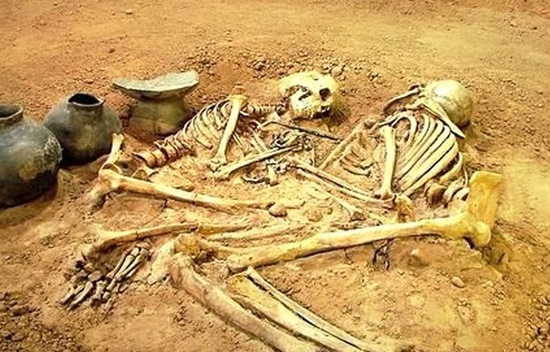 اسکلت های پنج هزار ساله شهرسوخته سیستان در موزه خراسان به نمایش درآمد