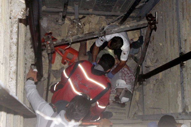 6 نفر دراثر سقوط آسانسورپاساژموبایل خیابان حافظ مصدوم شدند