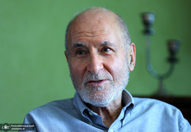 می گفتند کوپنیزم یعنی کمونیزم، پس نبوی کمونیست است

