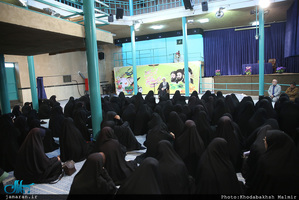 بازدید جمعی از دانشجویان جامعه المصطفی از بیت امام خمینی در جماران 