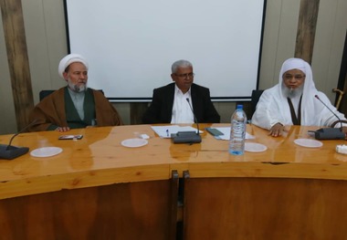 چهل سالگی نظام به معنی شکست ناپذیری انقلاب اسلامی است
