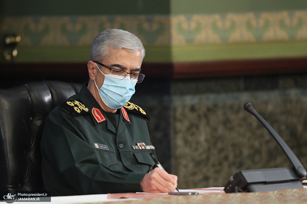 سرلشکر باقری: بخش زیادی از قدرت دفاعی ایران در معرض دید عموم قرار نمی‌گیرد