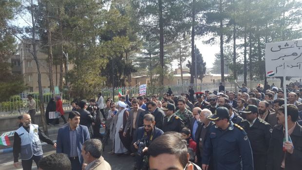 حضور مردم کرمان در راهپیمایی 22 بهمن پررنگتر از گذشته بود
