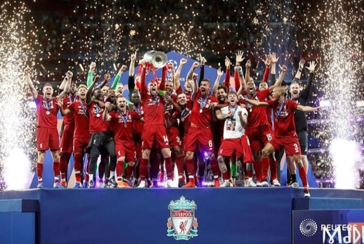 فیلم اهدای جام لیگ قهرمانان اروپا به لیورپول + عکس