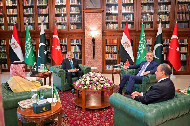 آغاز نشست چهارجانبه در اسلام‌آباد برای بررسی تحولات جنگ علیه ایران و میانجیگری