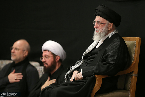 إقامة مراسم العزاء فی حسینیة الإمام الخمینی (قده) بحضور قائد الثورة الإسلامیة سماحة آیة الله العظمى الخامنئی
