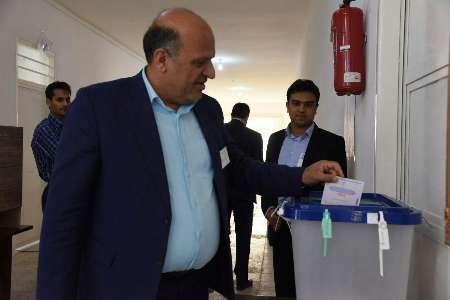 فرماندار نتایج انتخابات شورای اسلامی شهر اردکان را اعلام کرد