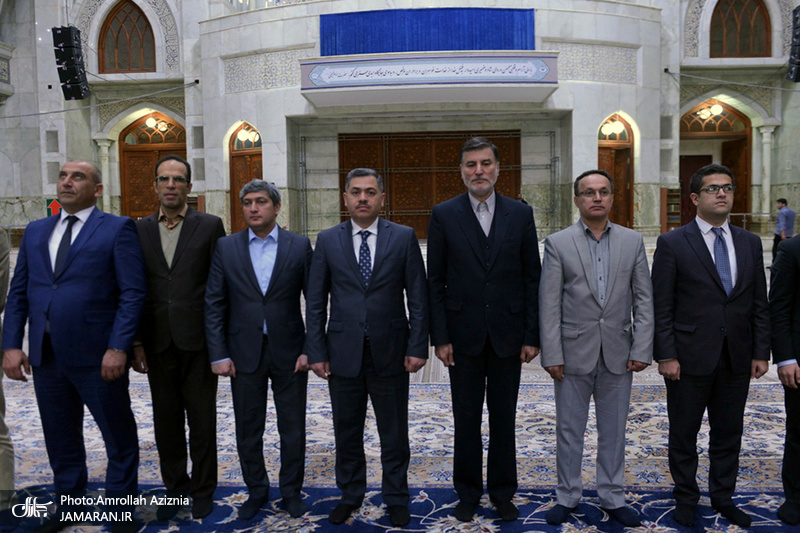 ادای احترام هیات جوانان کشور آذربایجان و هیات جوانان وزارت ورزش و جوانان ایران به آرمان های حضرت امام(س)