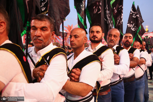 عزاداری قبیله بنی عامر در بین الحرمین در آستانه روز اربعین
