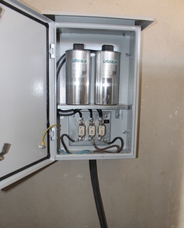بهره برداری از دو پروژه بهینه سازی و نصب تجهیزات برقی در شهرستان گرمسار