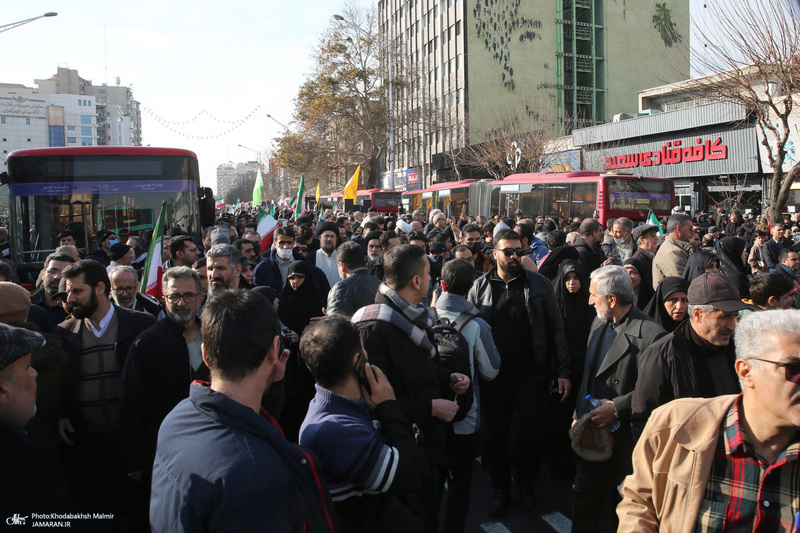حضور سید حسن خمینی در اجتماع بزرگ مردم تهران