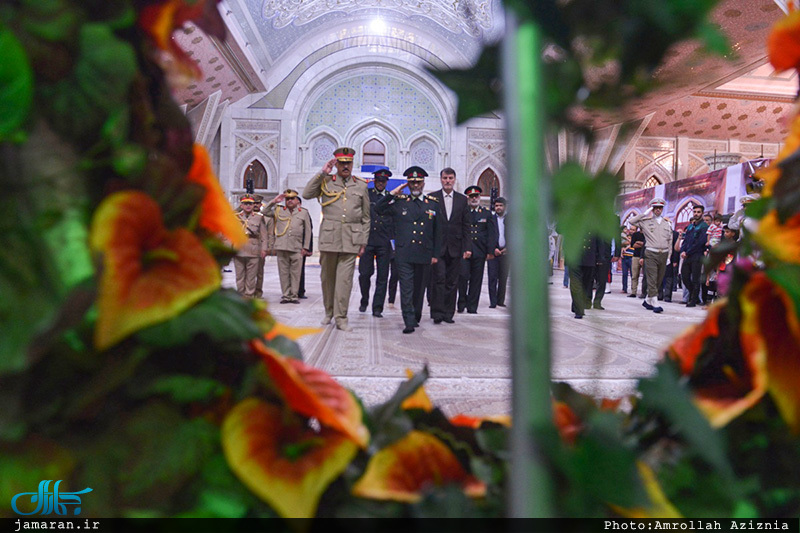 ادای احترام فرمانده مرزبانی کشور عراق نسبت به امام خمینی 