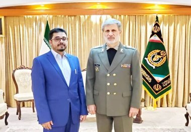 انتقاد دولت مستعفیِ یمن از دیدار وزیر دفاع ایران با سفیر یمن
