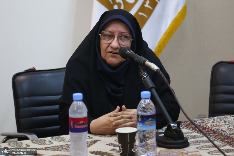 مراسم بزرگداشت بزرگان انجمن زنان ایران
