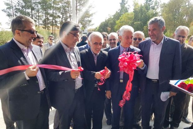 وزیر علوم آزمایشگاه پردیس امیرکبیر گرمسار را افتتاح کرد