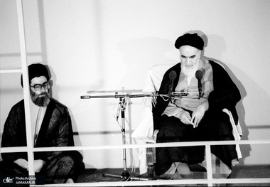 خامنه‌ای رنگ و بوی خمینی می‌داد