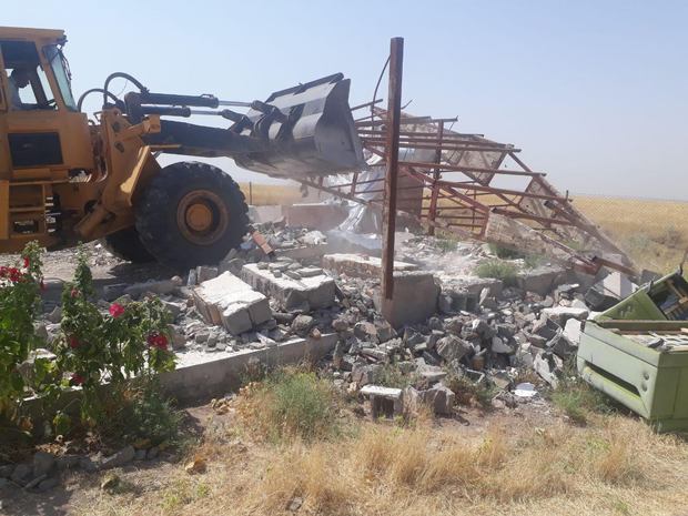 تخریب سه بنای غیرمجاز در اراضی کشاورزی شهرستان قزوین