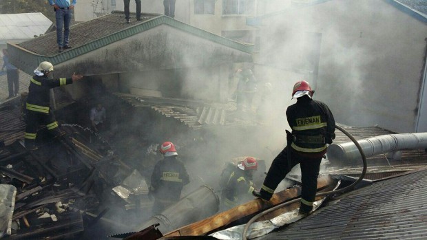 رستوران پردیس بردسیر دچار آتش سوزی شد
