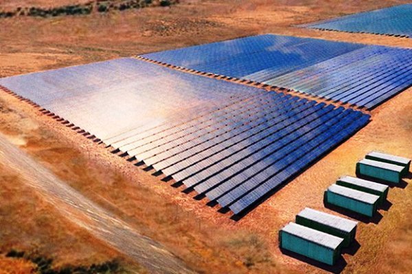 کار احداث نیروگاه خورشیدی فتوولتاییک ملاثانی در خوزستان آغاز شد