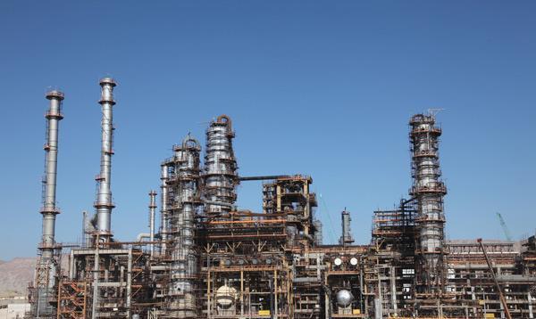 تولید بنزین در پالایشگاه ستاره خلیج فارس ادامه دارد