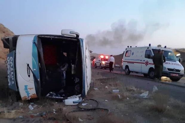 واژگونی اتوبوس در کرمان هفت کشته و ۳۱ مصدوم بر جا گذاشت