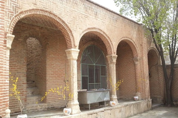 مقبره 'سرداران مکری' در بوکان پذیرای گردشگران نوروزی است