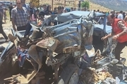 تصادف وحشتناک تریلی با 25 خودرو و عابرین در محور یاسوج ـ شیراز / نزدیک به 40 تن کشته و زخمی شدند + عکس و فیلم