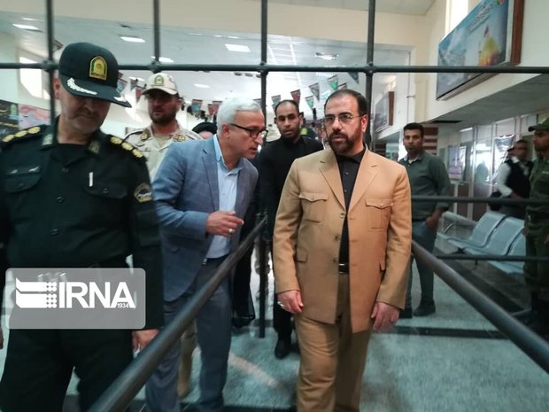 معاون پارلمانی رئیس جمهوری از وضعیت خدمات دهی به زائران اربعین حسینی در مرز چذابه بازدید کرد
