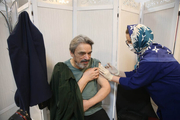 تزریق دز چهارم واکسن کرونا به هنرمندان پیشکسوت