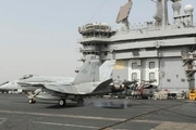 فرود اضطراری جنگنده اف 18 آمریکا در بحرین