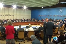 بگذارید ناتو در آرامش بمیرد