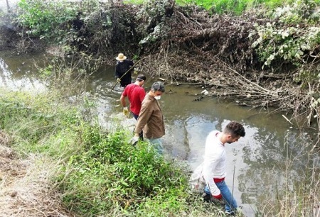 جمع آوری 6 تن زباله از حاشیه رودخانه مرداب آستارا