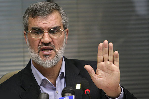 سردار رویانیان: رهبر ما با شهادتشان دشمنان را رسوا کردند و به ذلت کشیدند/ همه مردم باید پای این مملکت بایستند و دفاع کنند