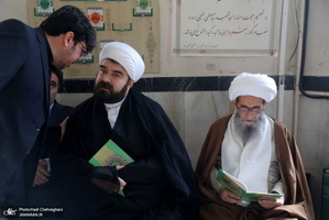 مراسم تشییع و خاکسپاری همشیره مرحوم آیت الله شهاب الدین اشراقی