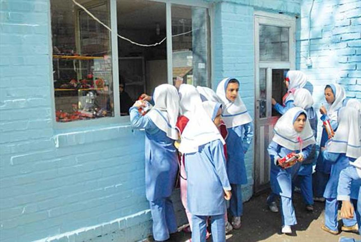 فروش 20 محصول غذایی در بوفه مدارس ممنوع شد