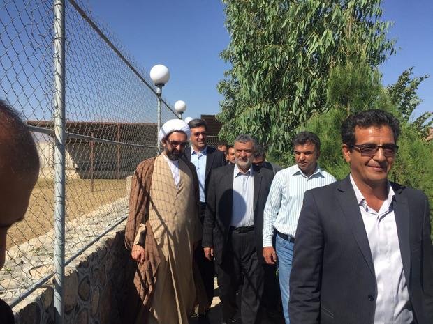 بازدید وزیر جهاد کشاورزی از باغ آهوی مهریز یزد  حجتی: ایجاد اماکن رفاهی از اهمیت خاصی برخوردار است