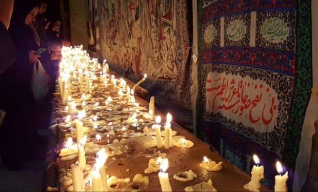 برپایی آیین سنتی شمع سوزان در مساجد قوچان