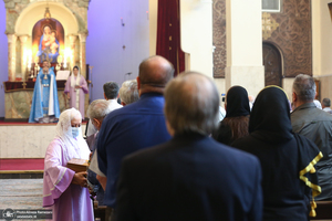 بزرگداشت امام خمینی در کلیسای سرکیس مقدس