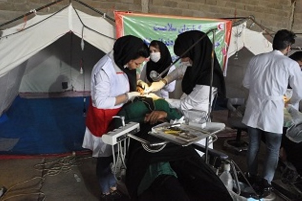 کاروان دندانپزشکان اصفهانی در ریگان اردو زد