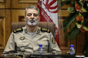 فرمانده کل ارتش از مرکز آموزش ۰۵ کرمان بازدید کرد