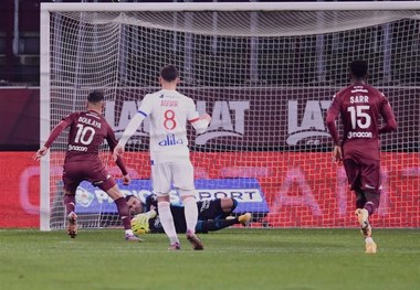 صعود لیون به جایگاه سوم با پیروزی مقابل متس
