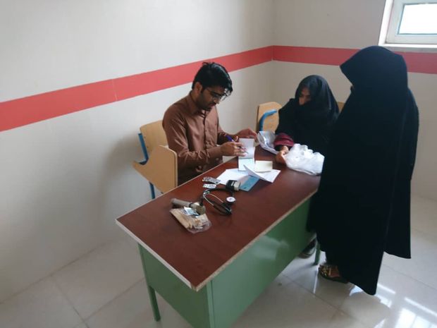 ویزیت رایگان بیش از ۴۵۰ بیمار در روستای نوک‌آباد ایرانشهر