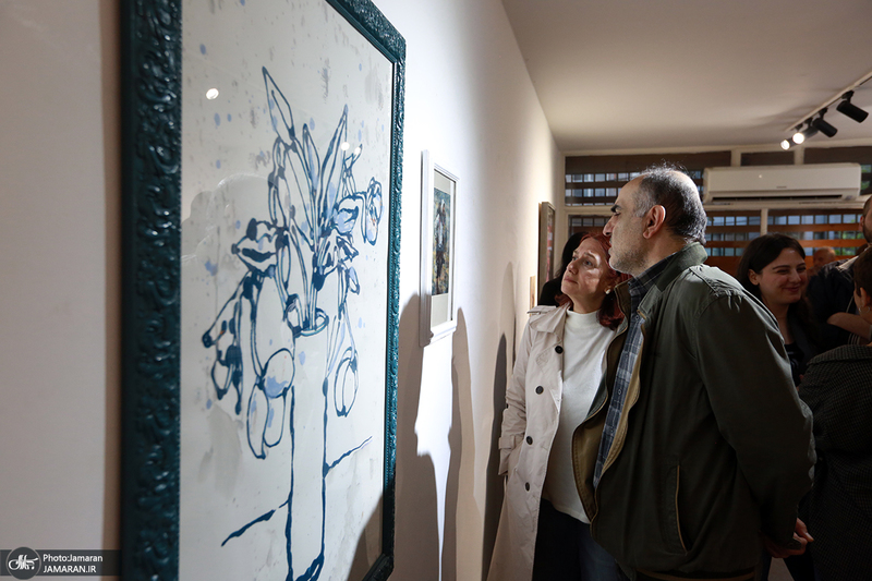 نمایشگاه نقاشی «هنرمند در جنگ»