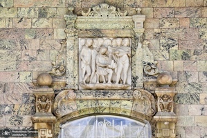 خسارات برجاى مانده از جنگ رمضان در كاخ سعد آباد