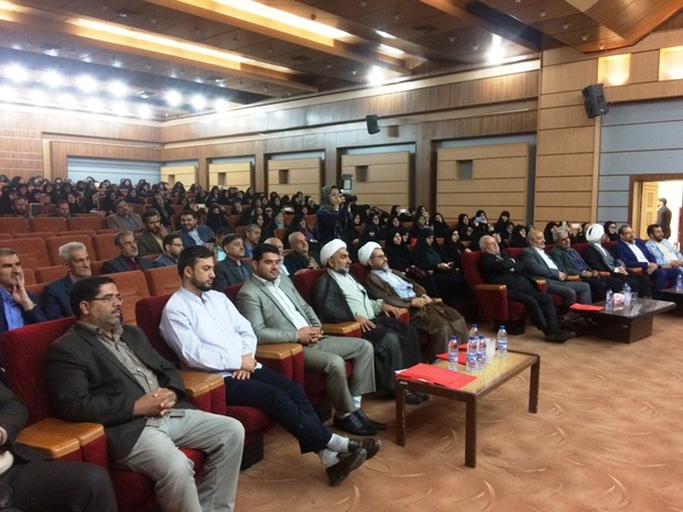 250 معلم قرآنی استان تهران تجلیل شدند