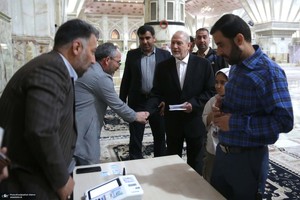 حضور سید رحیم صفوی در دور دوم انتخابات مجلس شورای اسلامی در حسینیه جماران